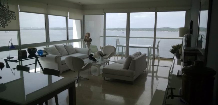 Exceptional beach front apartment in Castillogrande!