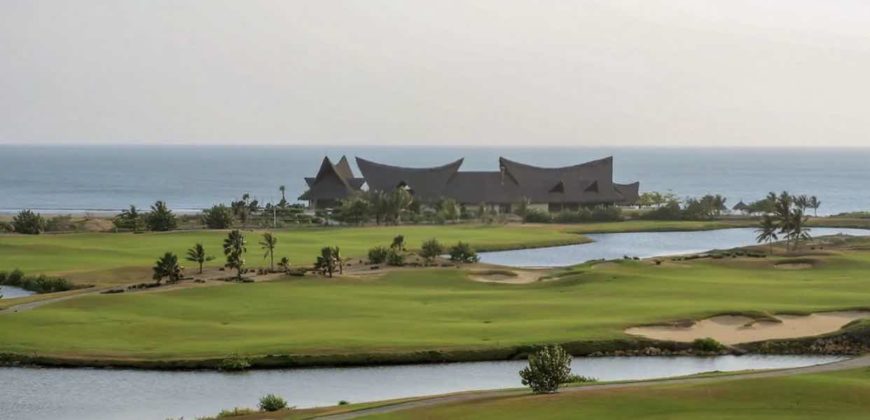 Luxury beach front condo perfect for golf lovers!