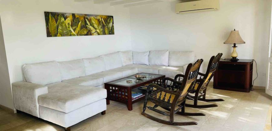 Spacious apartment inside the heart of the walled city!