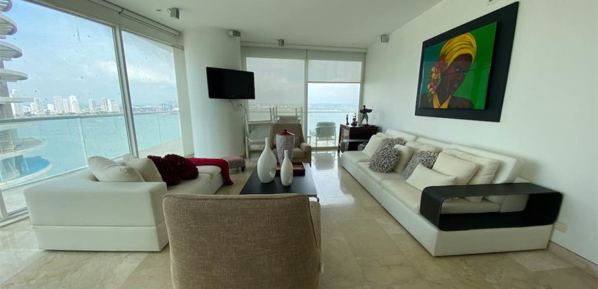 Luxury ocean view apartment by the bay of Bocagrande!