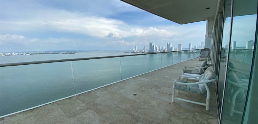 Luxury ocean view apartment by the bay of Bocagrande!