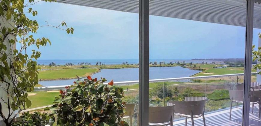 Luxury beach front condo perfect for golf lovers!