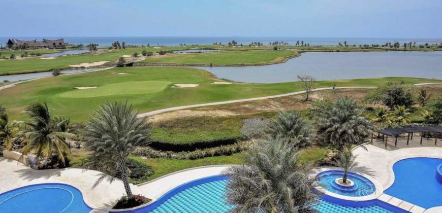 Luxury beach front condo perfect for golf lovers!