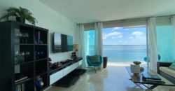 Stunning beach front apartment, 100% furnished!