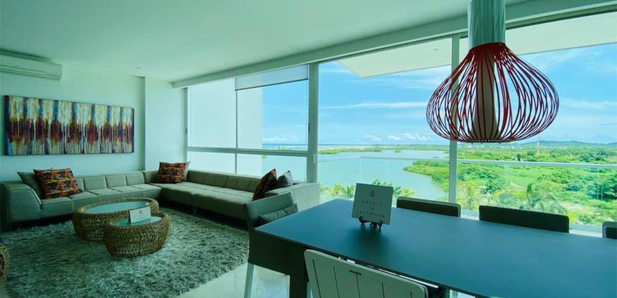 Luxury condo with view to the golf course and beach!