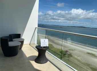 Stunning beach front apartment, 100% furnished!